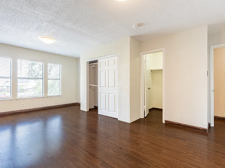 5702 Sunrise Laurel — Photo 29