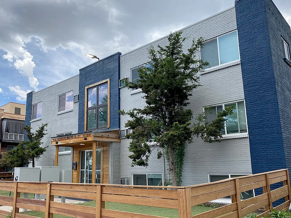 The Silverleaf Apartments
