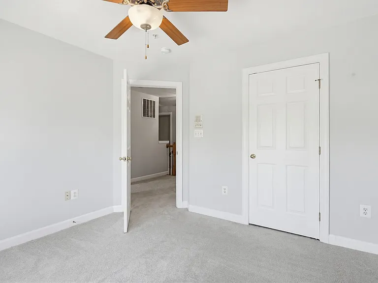 10635 Hillingdon Rd — Photo 19