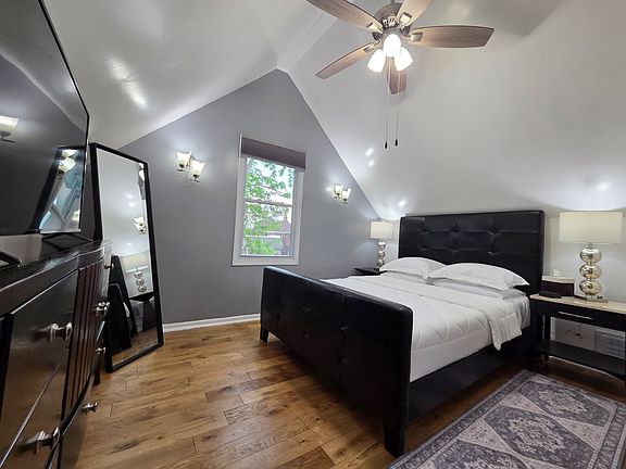 4th image of 2015 Davidson Pl APT 2