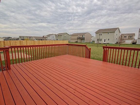 4th image of 208 Walnut Dr NW