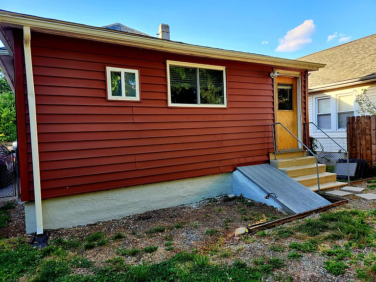 635 Mountain Ave SE — Photo 29