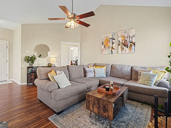 5th image of 310 Turtle Pointe Dr