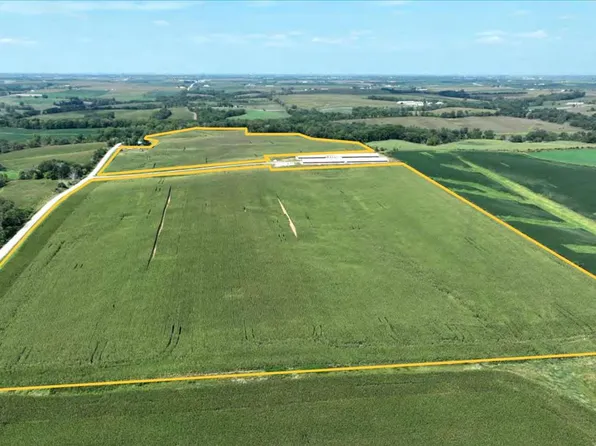 Larch Ln, Iowa City, IA 52245