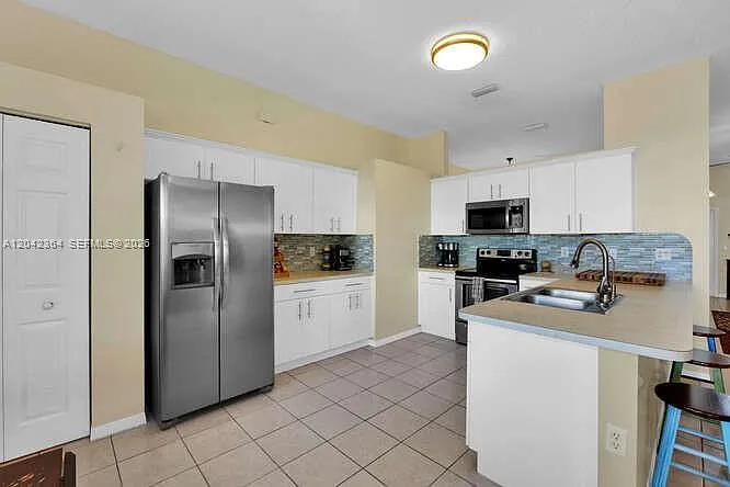 2405 SE 5th Ct — Photo 20
