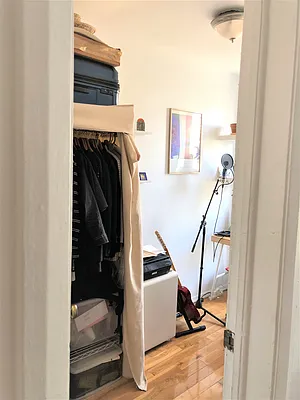 Rented by Virtual Real Estate | media 10