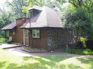 2107 Skyway Dr, Saint Paul, MN 55119