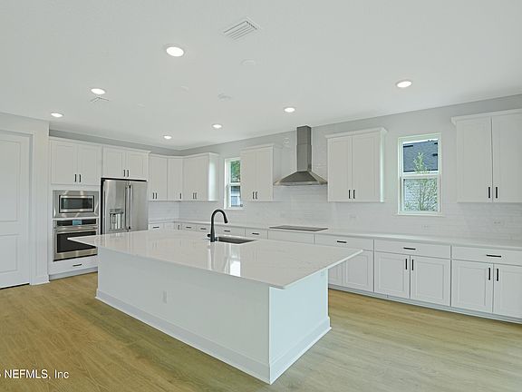 3rd image of 32 PONCE PRESERVE Drive