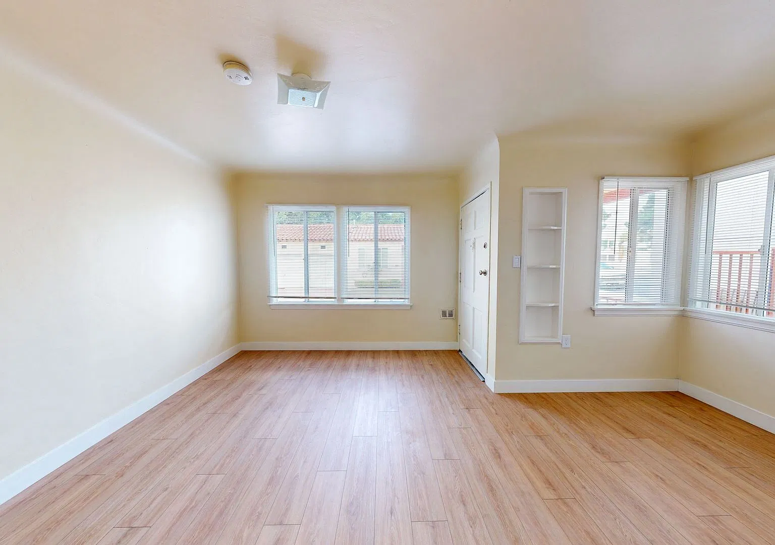 4330fl — Photo 1