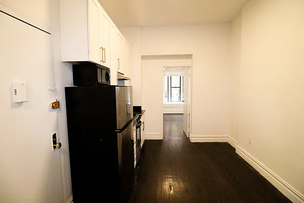 Rented by Corcoran | media 27