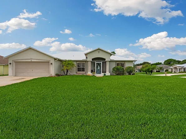 107 Tracy Dr, Sebastian, FL 32958