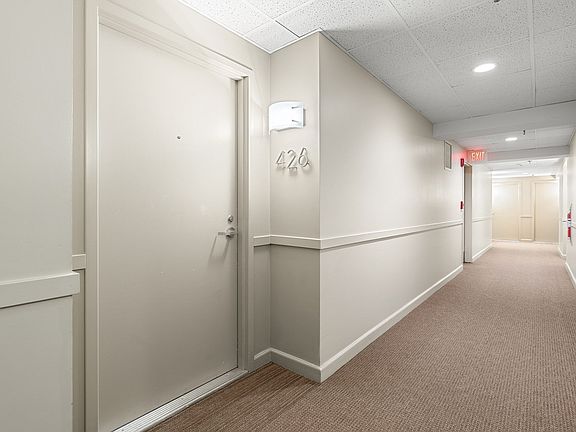5th image of 1 Watermill Pl Unit 426