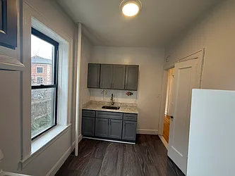 146-26 Hawthorn Avenue