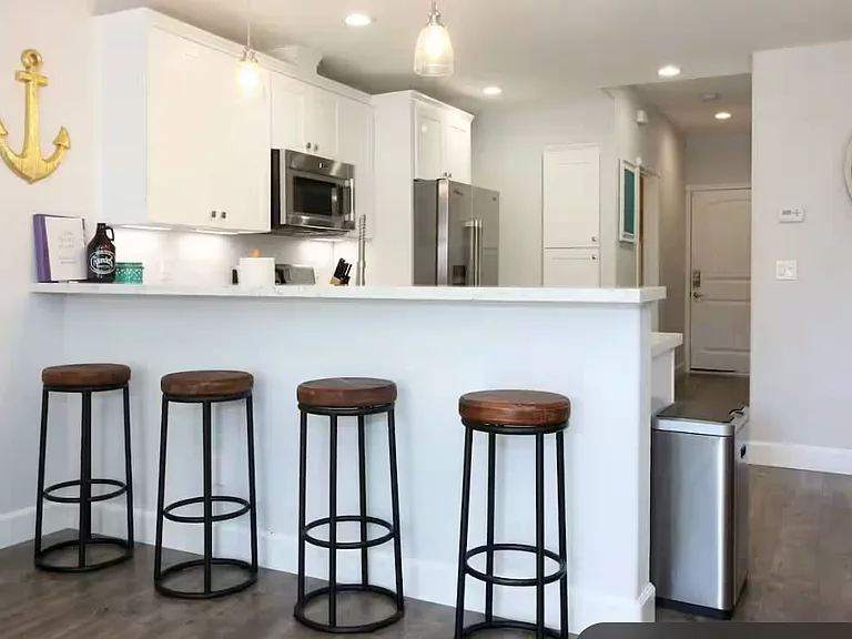 1146 Garnet Ave #1146 — Photo 2