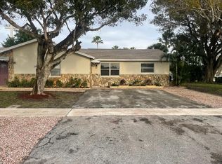 296 Alemeda Dr N #A & B, Lake Worth, FL 33461
