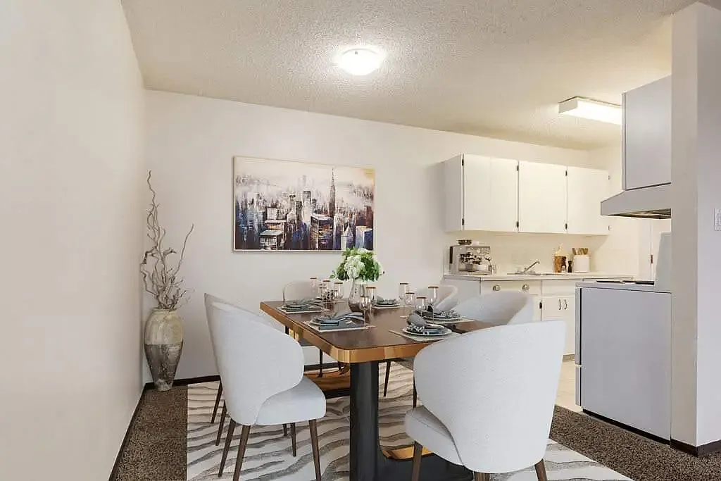 Hillview Apartments — Photo 3