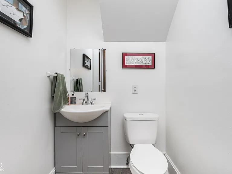 1446 N Illinois St — Photo 11