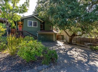 16923 Falcon Ln, Sonoma, CA 95476