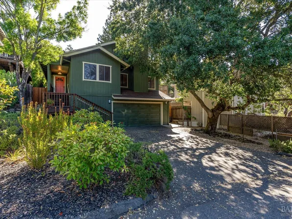 16923 Falcon Lane, Sonoma, CA 95476