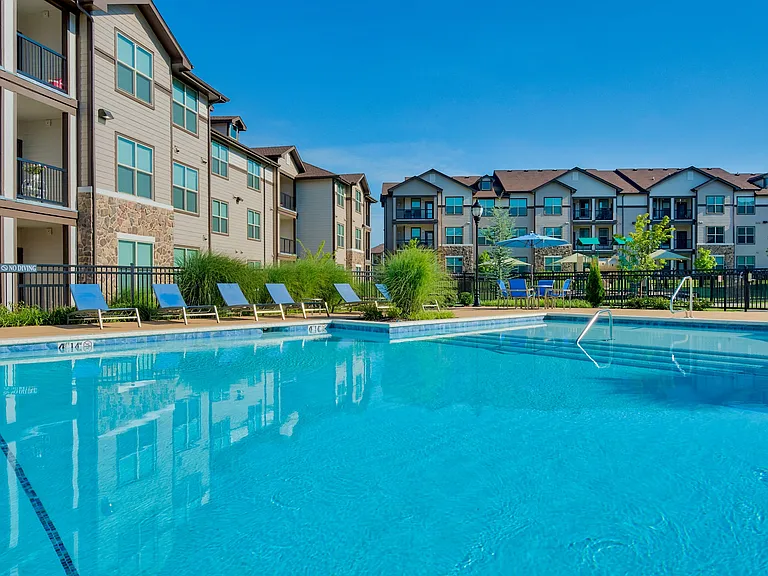 A beautiful apartment community in Bentonville, Arkansas filled with luxury, convenience, & entertainment at your finger tips.