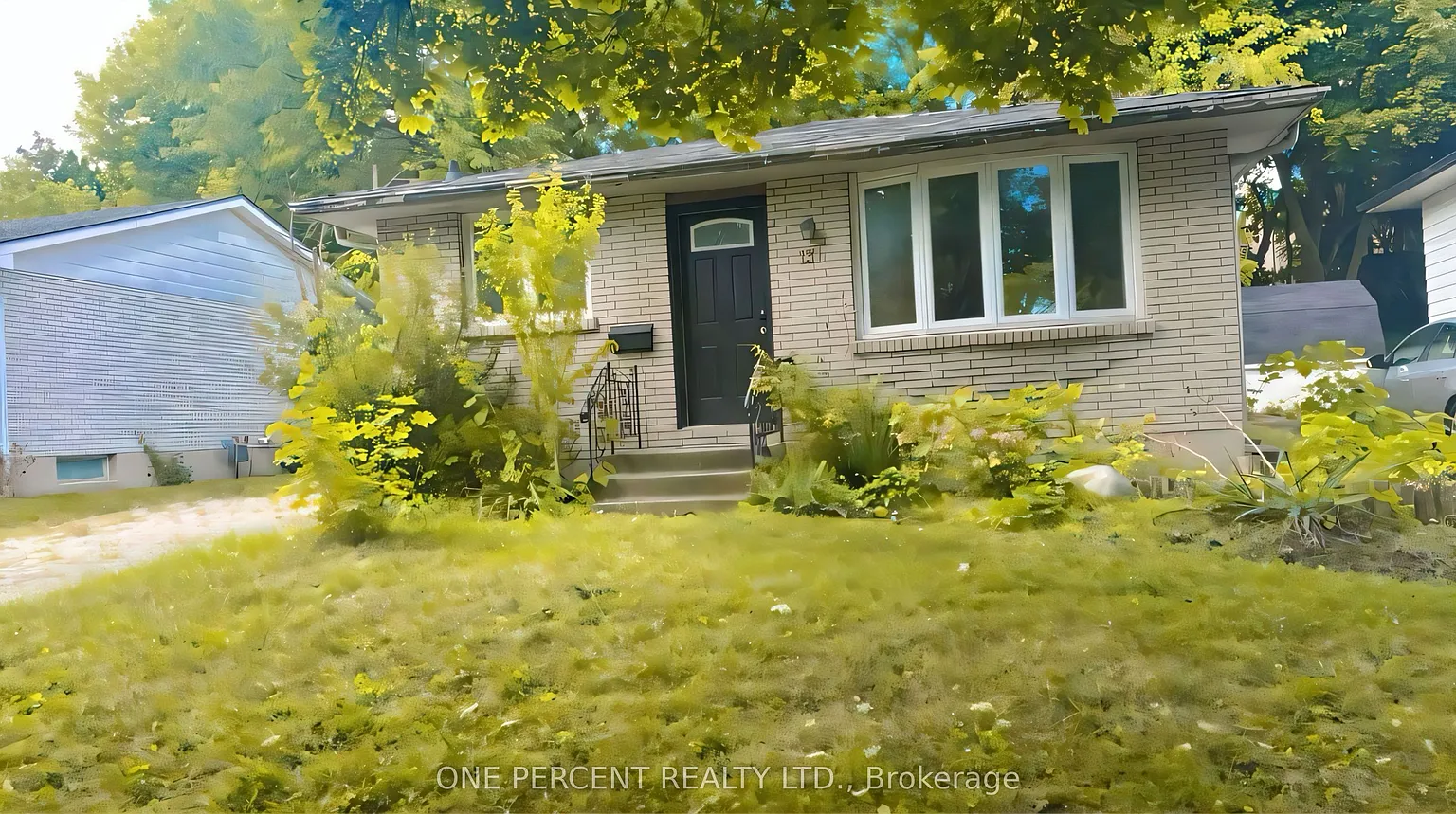 131 Paperbirch Cres photo 1