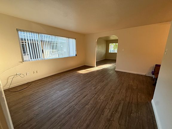 5th image of 7337 Arleta Ct #7337