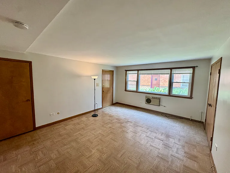 6245 N Northwest Hwy #103 — Photo 6