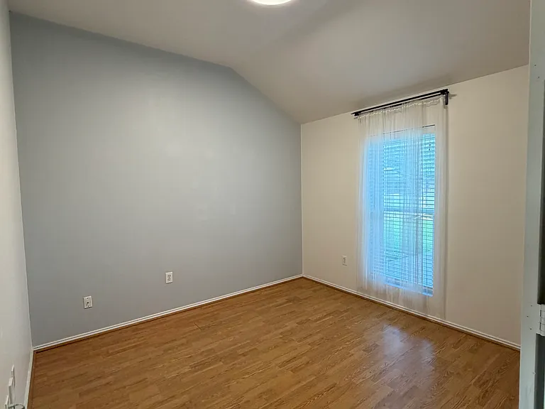 417 Hardwicke Ln — Photo 14
