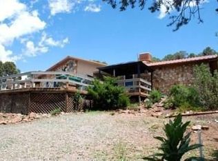 9 Hobart Ln, Tijeras, NM 87059