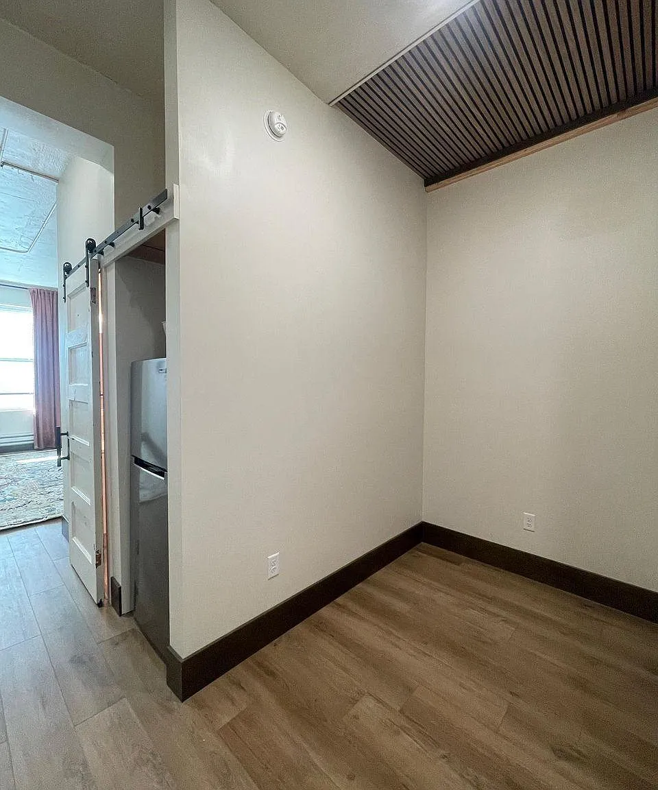 418 Main Ave — Photo 3