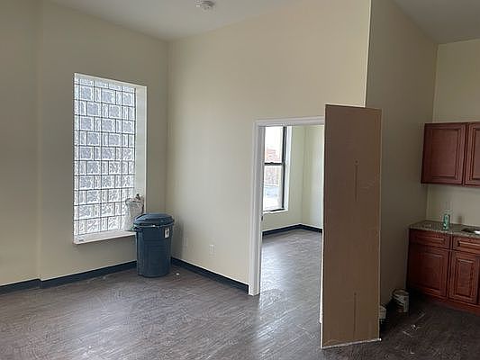 4th image of 119 Avenue D #5E