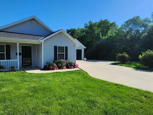 1506 4th Ave NW, Minot, ND 58703