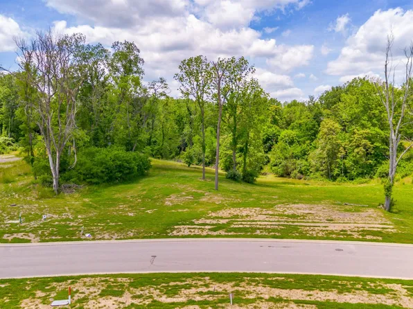 1583 Victoria Woods Dr, Boonville, IN 47601