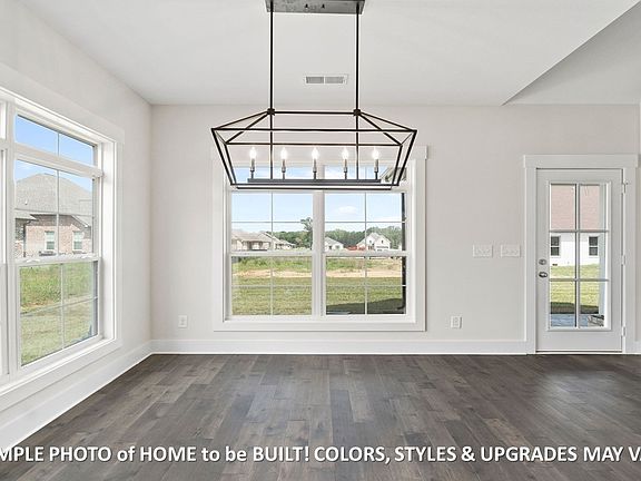 5th image of 225 Hereford Blvd