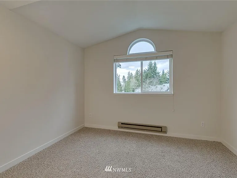4356 W Lake Sammamish Pkwy SE — Photo 14