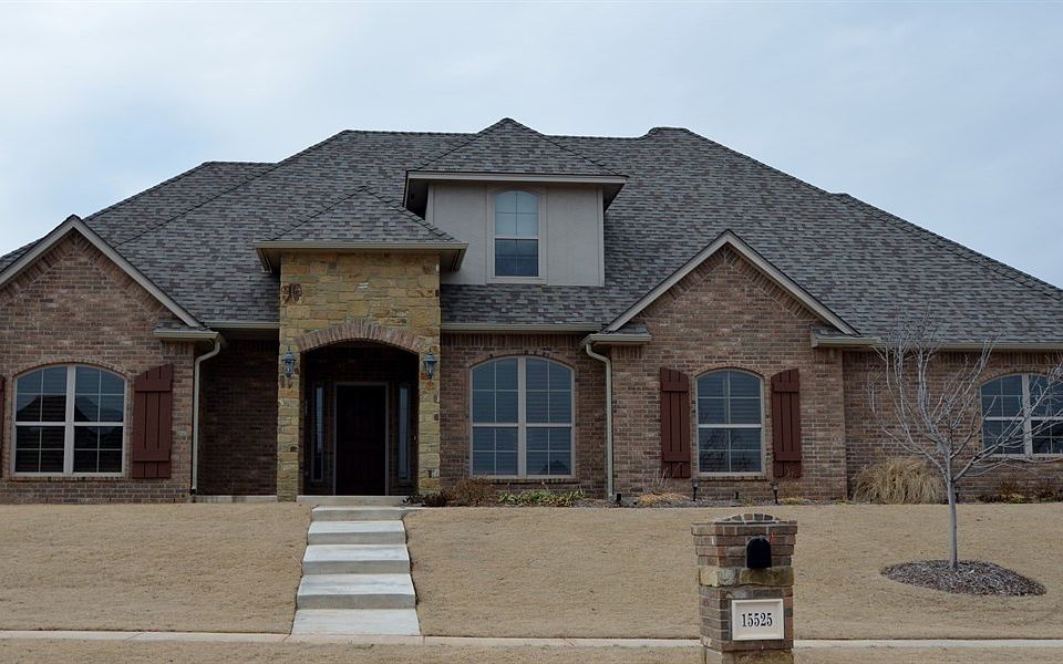 1st image of 15525 Colonia Bella Dr