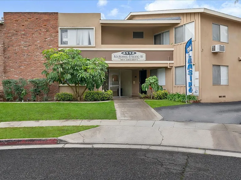 Melrose Place Apartments — Photo 55