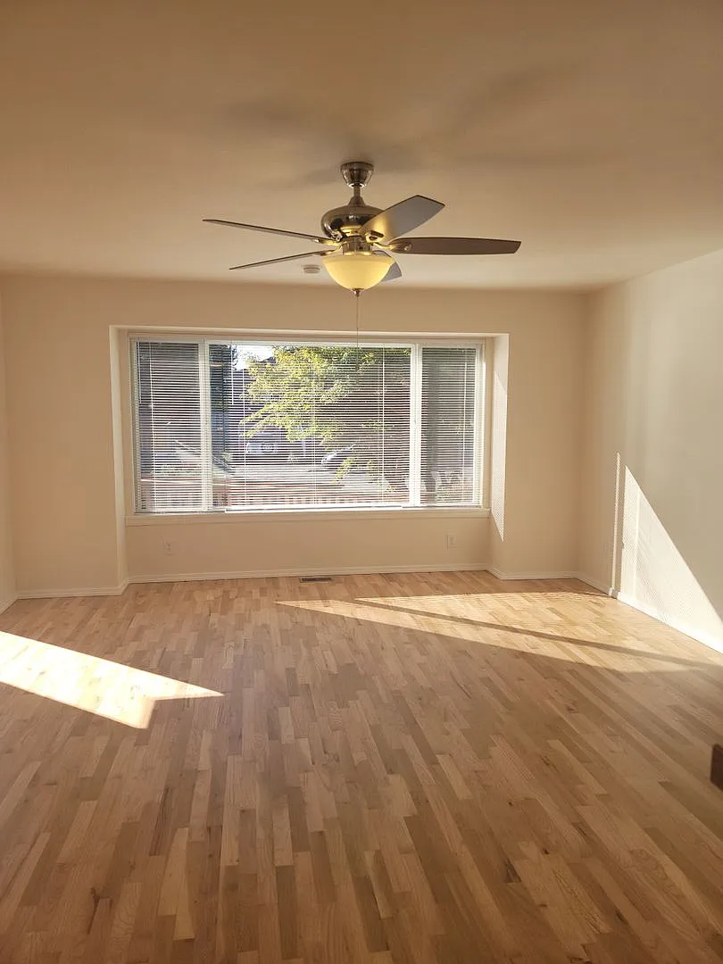 Fully Remodeled 2-Story 3 Bed/2 Bath Townhome/Duplex Available Now For $3300! — Photo 2
