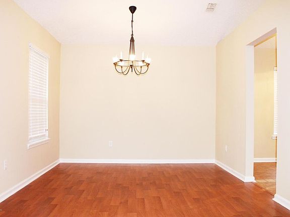 5th image of 5026 Acre Estates Dr W