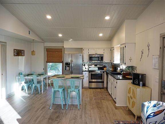 3rd image of 2504 AVENUE B