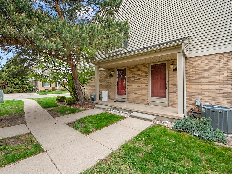 44558 Connecticut Ct — Photo 5