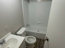 409 Snidow St, Pembroke, VA