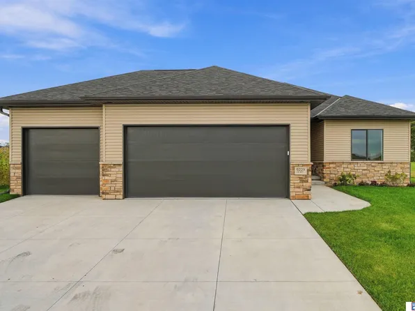 9229 S 80th St, Lincoln, NE 68516