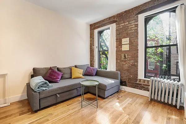 Rented by Bond New York | media 8