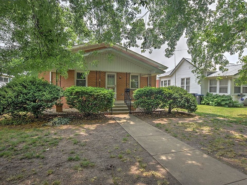 106 N Poplar St, Assumption, IL 62510 | Zillow