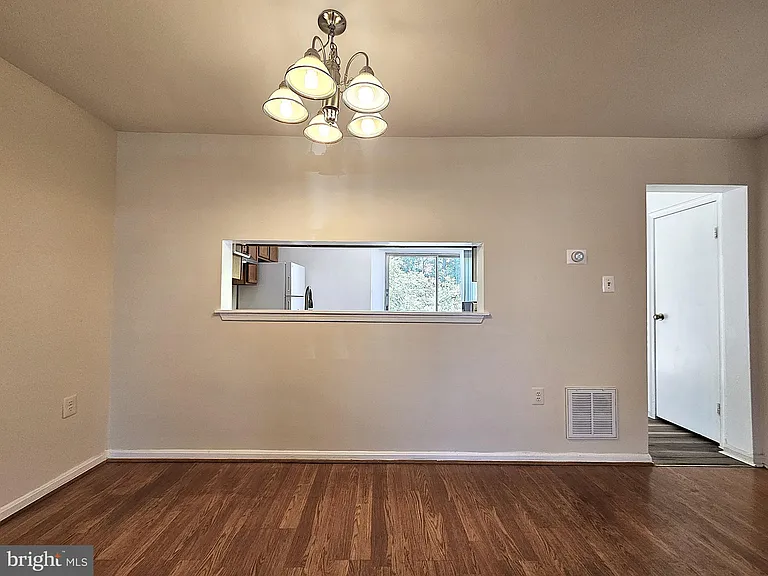 7339 Rokeby Dr — Photo 5