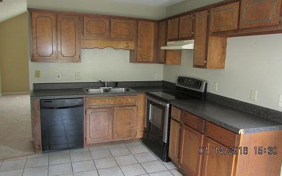 3rd image of 173 Scott Spencer St NE