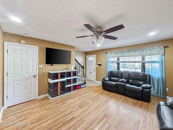 5th image of 1150 Rita Court