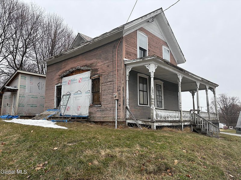 3rd image of 8 1st Street