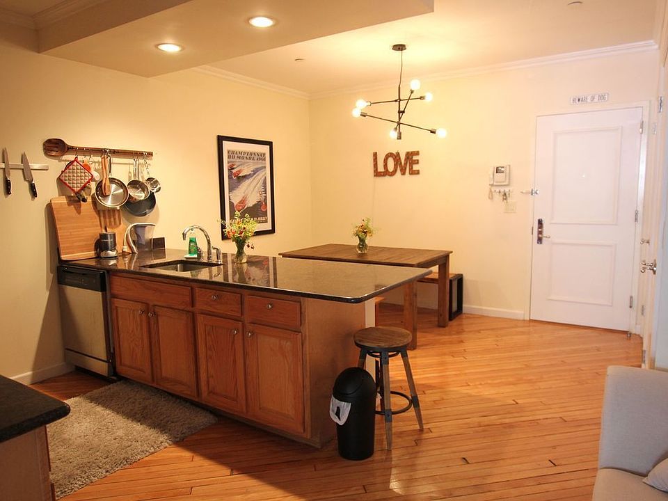 1st image of 250 14th St APT 4A
